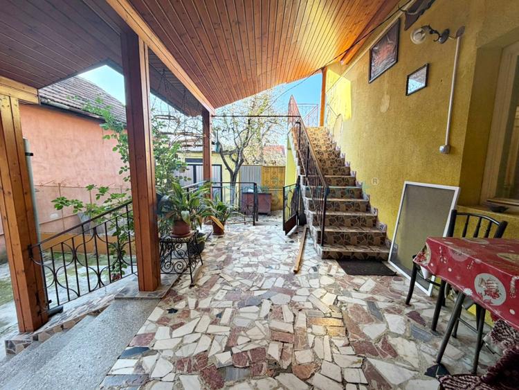 Casa de vanzare in Iosia, strada deosebita, teren 510 mp, Oradea,Bihor