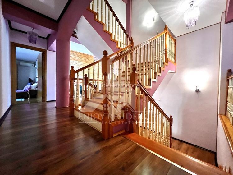 Vila impresionanta 605 mp, curte 2191 mp, dublu acces auto, garaj - 4