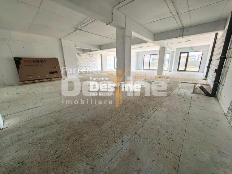 Spatiu Comercial 217 mp parter + 2 parcari la intrare in Cartierul Silk District - 7