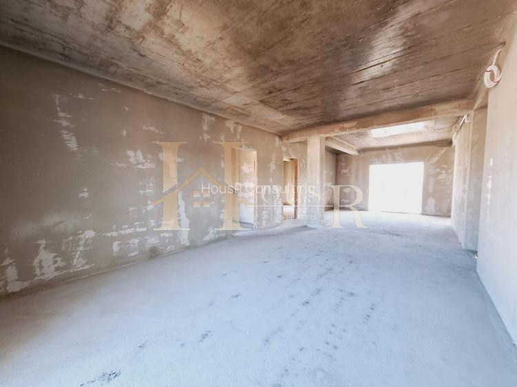 PENTHOUSE APROAPE DE ORAS. TERASA DE 50 MP. 3 BAI. - 2