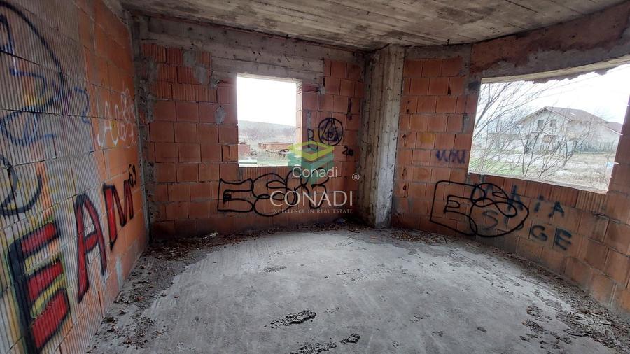 Vila la rosu cu teren in comuna Cornetu - 7