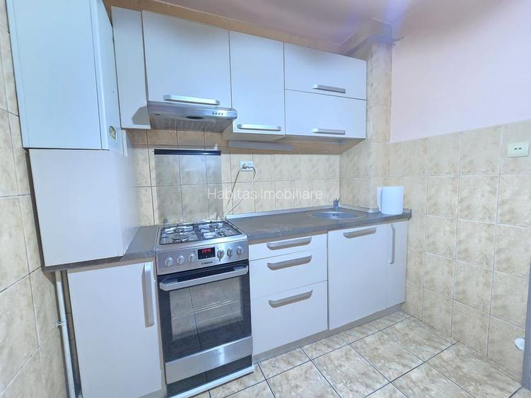 Apartament 2 camere, etaj intermediar, zona Manastur-str. Fabricii - 6