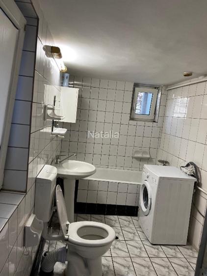 Închiriez casă curte Apărătorii Patriei - 10