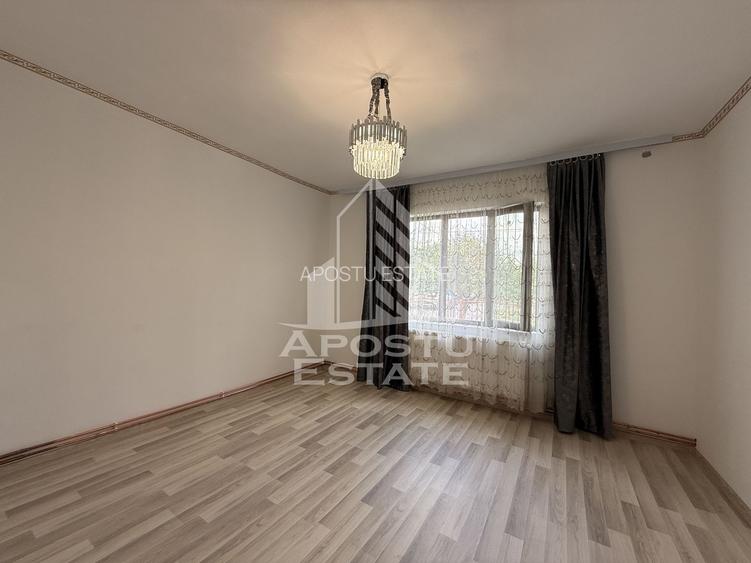 Casa individuala pe 2 fronturi stradale, renovata complet, zona Plopi - 7