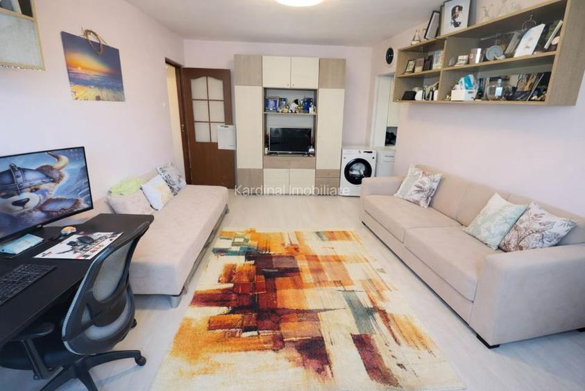 Apartament 3 camere Zona Astra, etaj 1 - 2