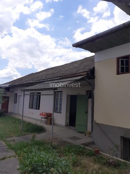 Vand casa cu 4 cam. in zona Semicentral - 3