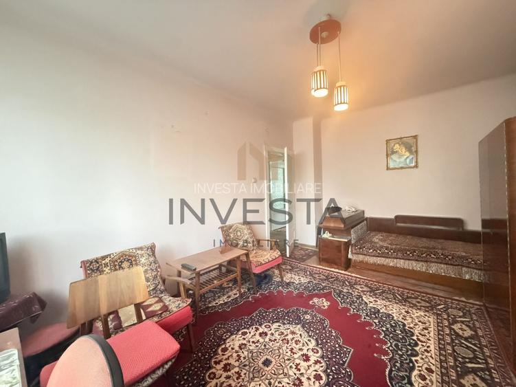 Casa spatioasa de vanzare cu front 27 ml in zona Andrei Muresanu - 9