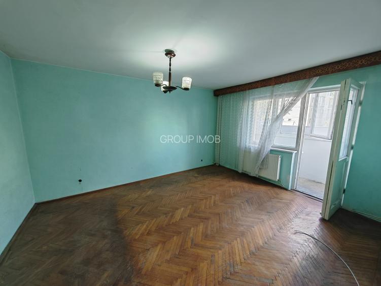 2 camere decomandatae, et. I, Zimbru - 2