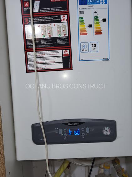 Casă individuală(P+!E+pod)+casă parter în aceeași curte. Teren 270 mp.Curte 150 - 5