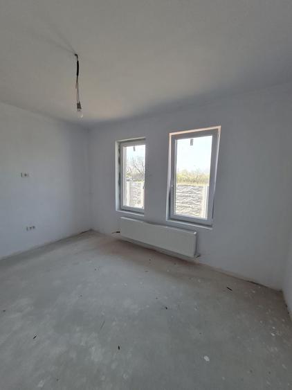 Duplex construcție pe parter in Parta