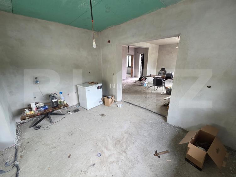 Casă individuală de vânzare cu curte proprie, Jibou - 12