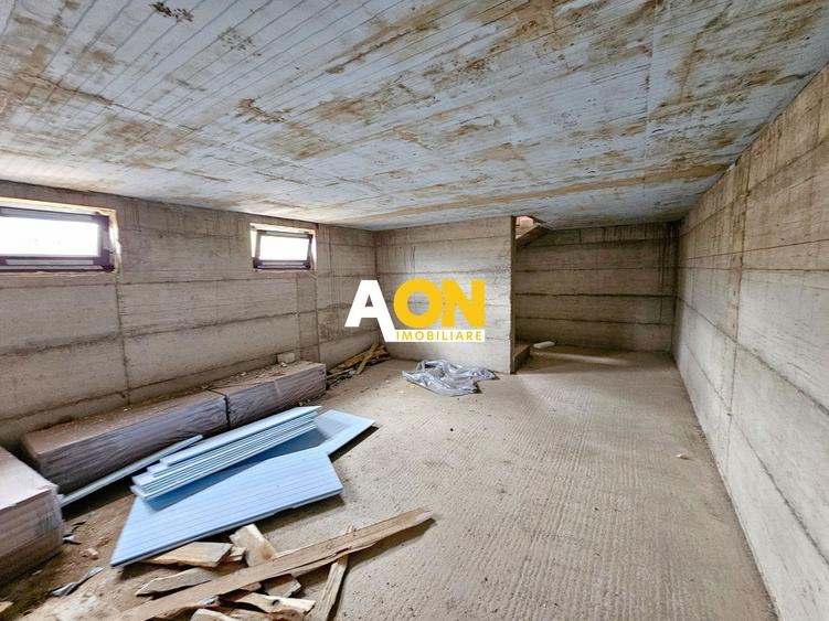 Casa semifinisata, 4 camere, 554 mp teren, Cetate