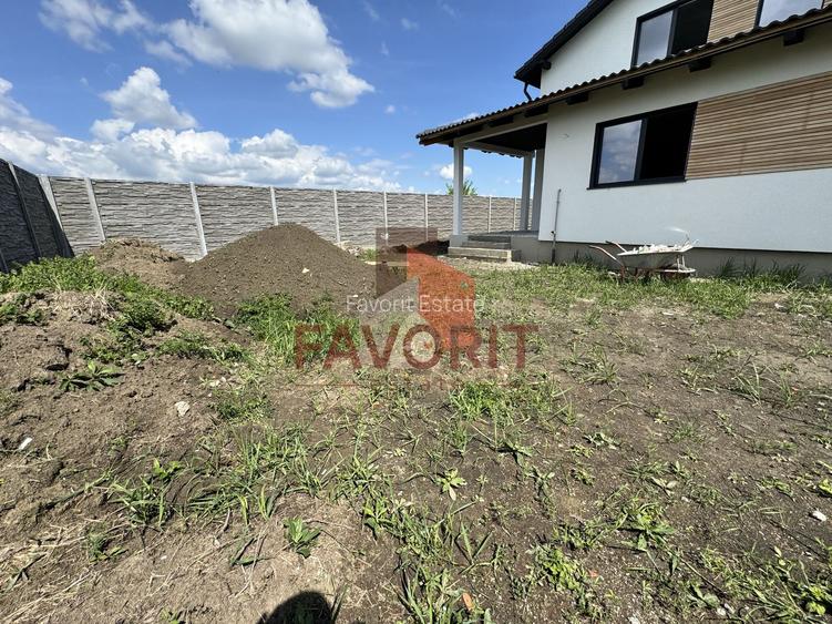 Duplex langa Lidl | 4 camere | 200m de asfalt | Statie de autobuz - 2