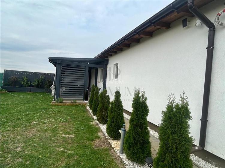 Duplex despartit prin camera tehnica - mobilat utilat - teren 422 mp - 5