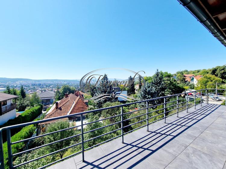 Apartament la vila, cu panorama deosebita - 2
