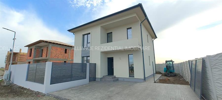 Casa individuala - 4 camere - 3 bai - 110 mp utili - 5