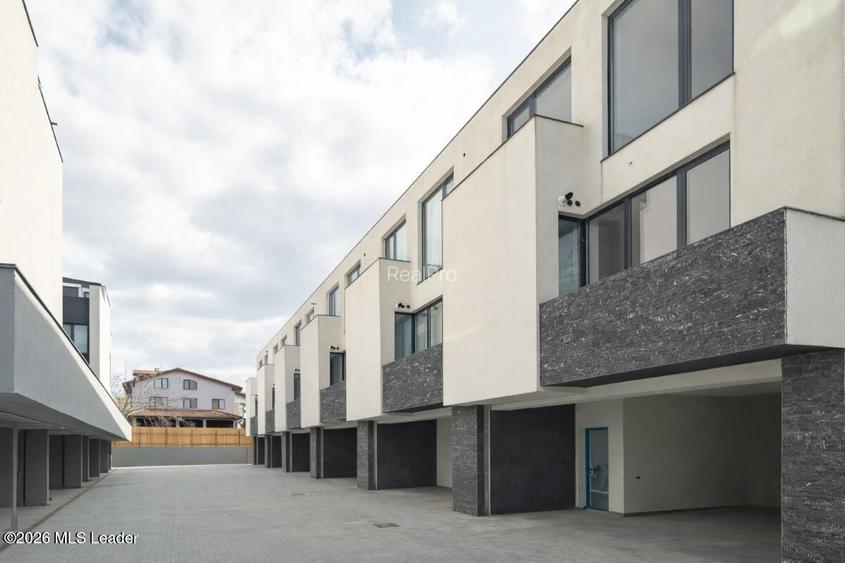 Iancu Nicolae - Vila high-end pe malul lacului, Gradina cu Ponton - 34