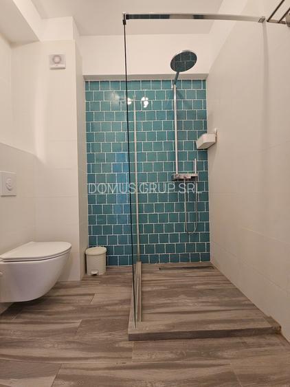 Vând apartament cu două camere vedere la mare - 5