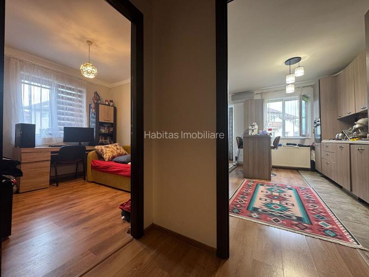 Apartament 3 camere, 70 mp cu parcare, et3, Str Florilor - Floresti - 16