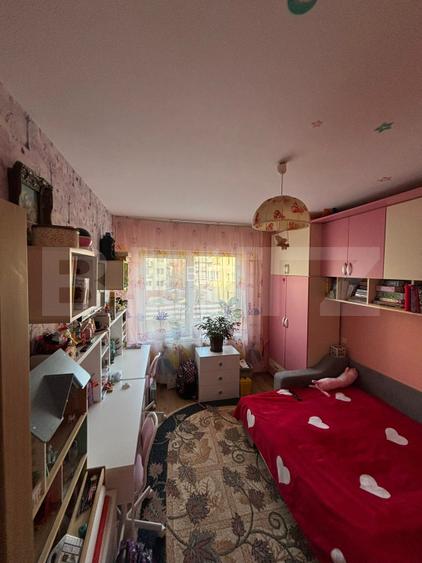 Apartament semidecomandat cu 3 camere, etaj intermediar, parcare, zona Terra - 7