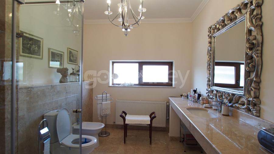 Vila reprezentativa cu finisaje premium | piscina | 1350mp - 14