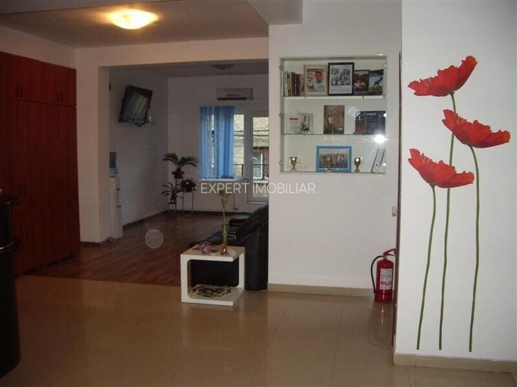 Metrou Muncii - Calea Calarasilor imobil inividual 370 mp utili 9 Euro/mp util - 2