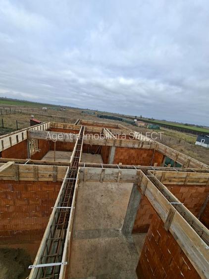 Vanzare casa noua in constructie cu autorizatie Stupini Brasov - 13