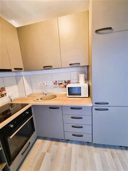 Garsoniera Exclusivista pe 2 Niveluri, Spatioasa si Perfect Pozitionata. Zona Co - 7