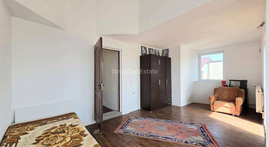 Vila de vanzare in Constanta, 6 camere, zona Km5 - 12