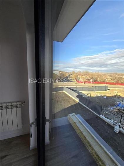 Casa de vanzare! 4 camere, 2 bai, 650 mp teren, statie RATP. Iesire Letcani - 17