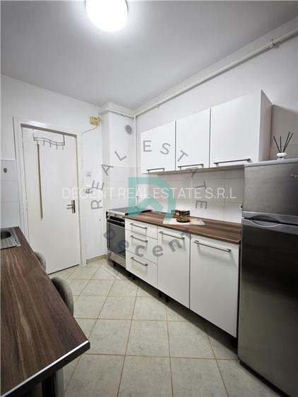 Închiriere 2 camere, Piața Teatrului, Brasov - 11