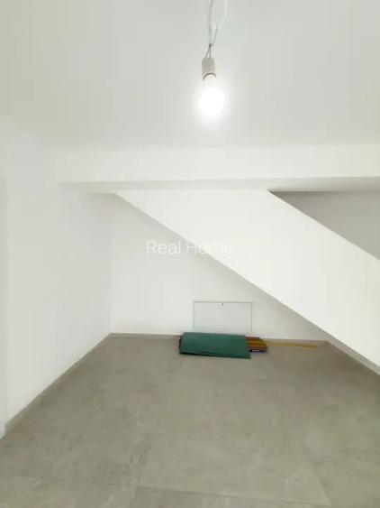 Casa Vila noua 3 dormitoare + birou / 4 bai / 16 min metrou 1 Dec 1918 - 10