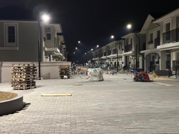 Margine de triplex : 5 camere, 3 bai,2 dressinguri,bucatarie, balcon,terasa. - 20