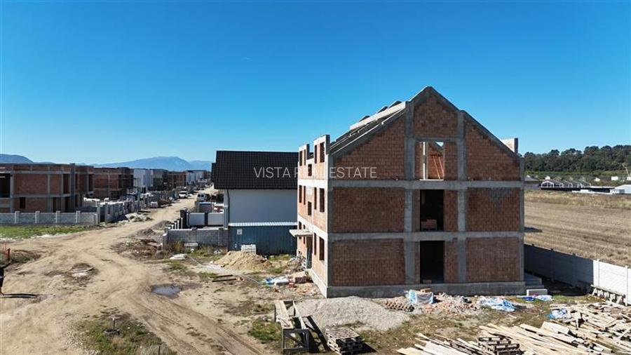 Teren cu bloc rezidential de vanzare,  P+1+M, 6 apartamente, investitie sigura, - 5