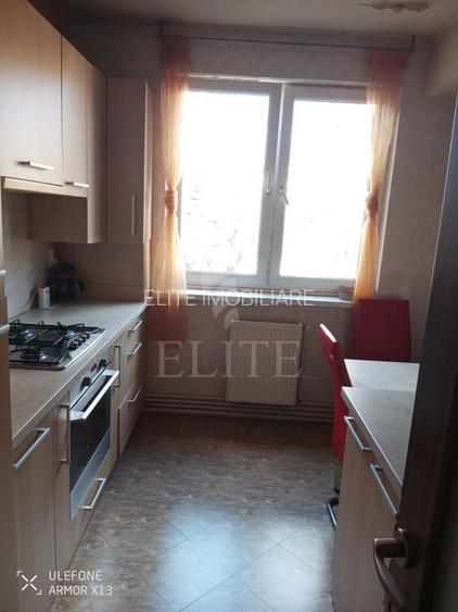 Apartament 4 camere în zona PIATA 14 IULIE - 6