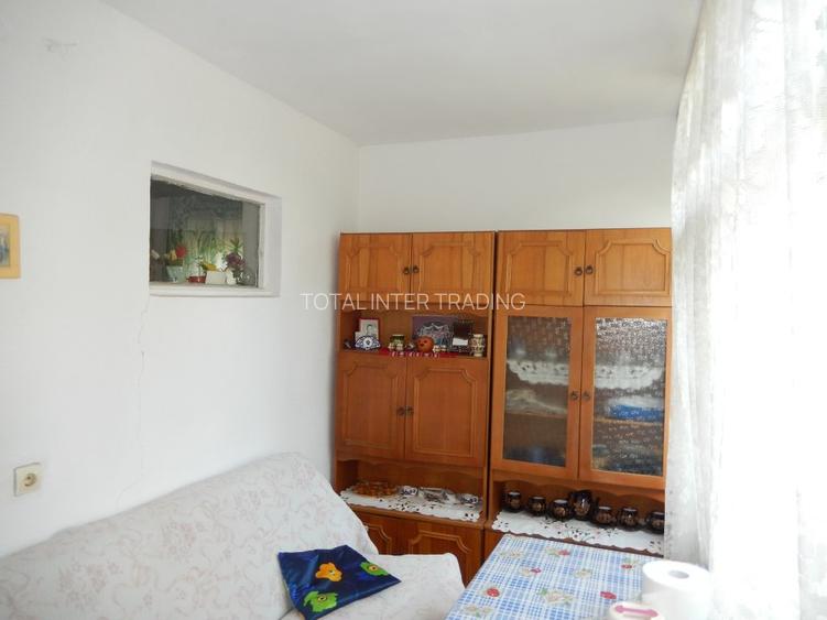 Calugareni-Branistari-casa 4 camere, teren 1965 mp, curent, put, libera,69900 € - 10