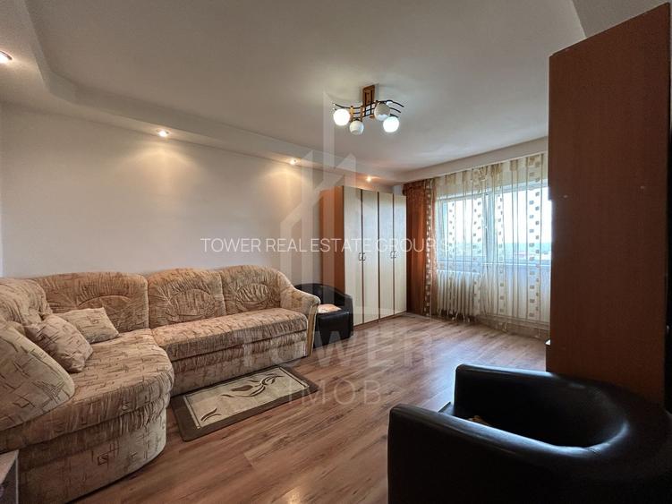 Apartament de vânzare - Zona Vasile Aaron - 2