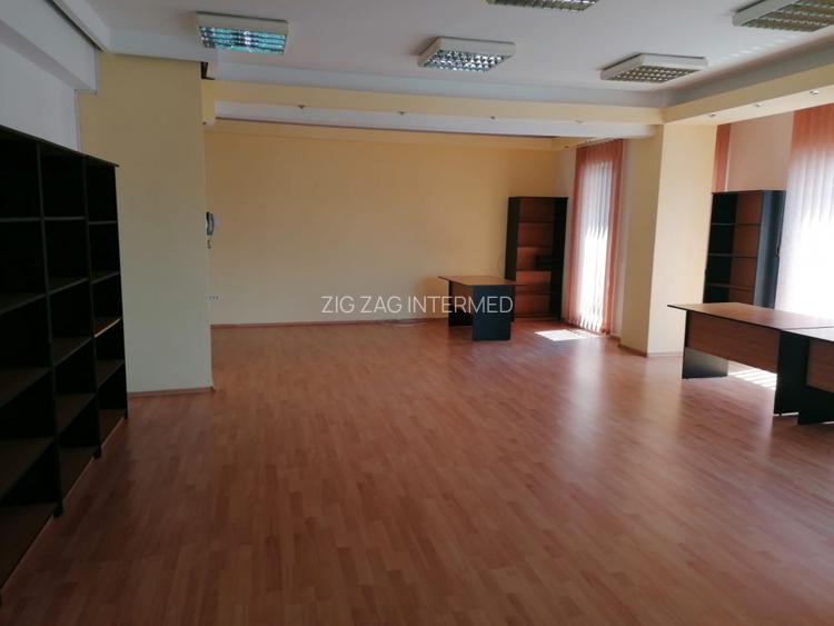 Bd. Mamaia, spatiu 70 mp., cladire de birouri - 8