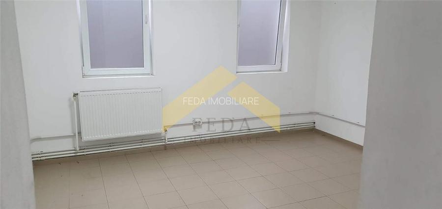 De vanzare doua hale pe un teren imprejmuit 9000 mp zona Gai - 25