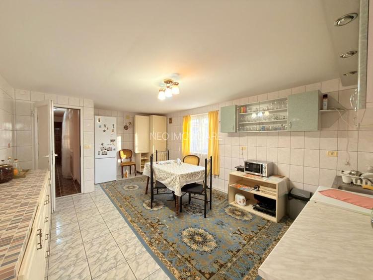 Vilă Spațioasă cu 5 Camere - 360.000 euro- Zona Girocului - 11