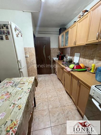 Apartament trei camere de vanzare in Centru - Alba Iulia - 4