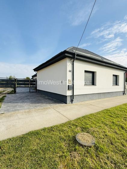 Giroc Central | Casă renovată complet | 4 camere | 2 bai - 7