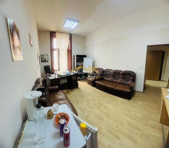 Apartament (pretabil pentru Birou ,Cabinet etc.) de vanzare in centru. - 8