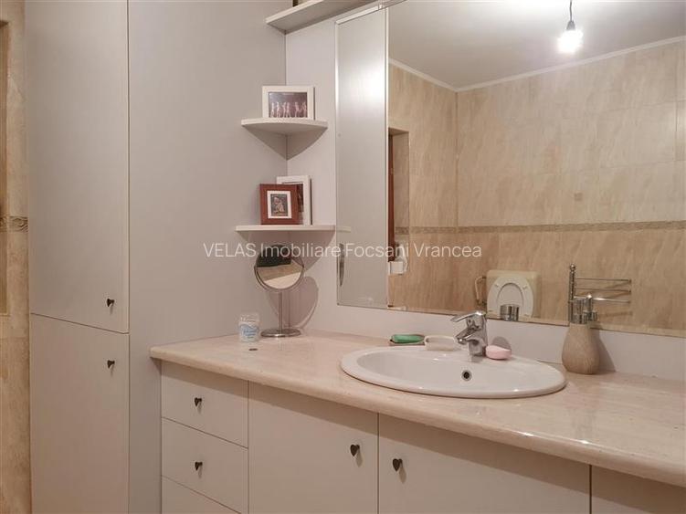 Casa din caramida, Rachitosu - 16