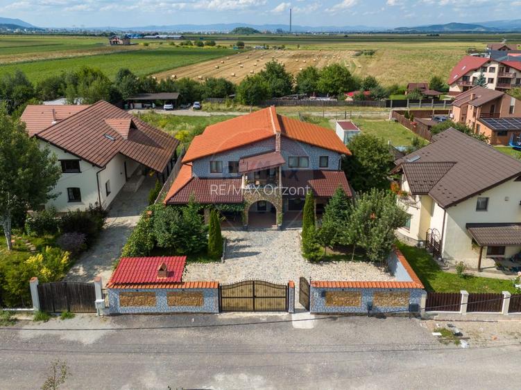 Conac, proprietate unica, in mijlocul naturii, Sacele! - 53