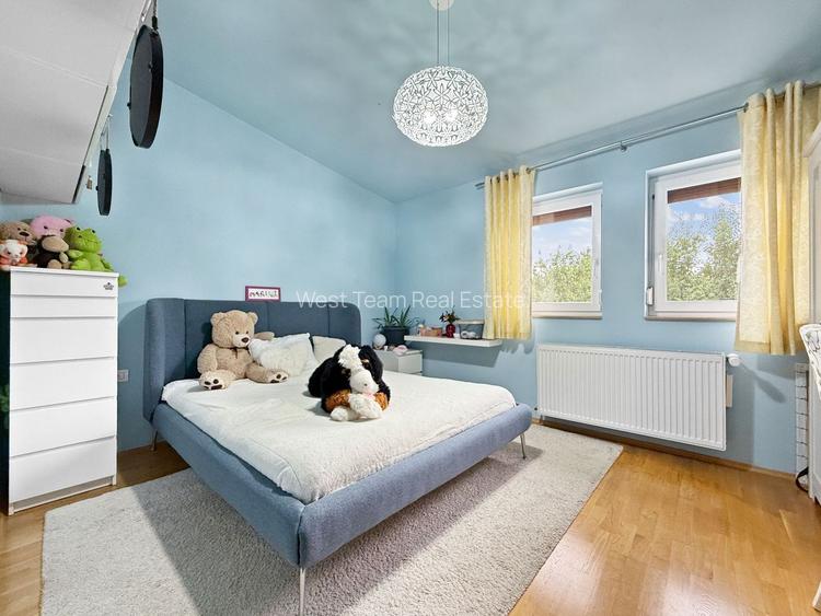 Două case separate , utilizare mixtă– rezidențial & comercial. - 12