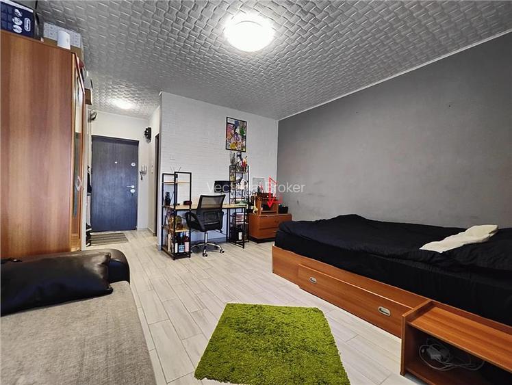 Titan, Bld 1 Decembrie, 8 min metrou Costin Georgian - 2