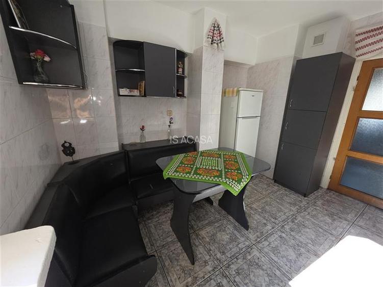 Apartament ecomandat cu 3 camere langa Teatrul National - 9