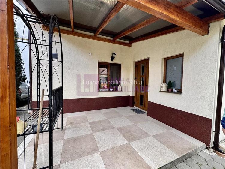 Casa de vanzare Piata Cluj | teren 336 mp | doua apartamente si anexe - 14