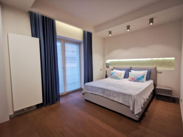 Apartament  ultrafinisat cu 3 dormitoare, mobilier modern si garaj